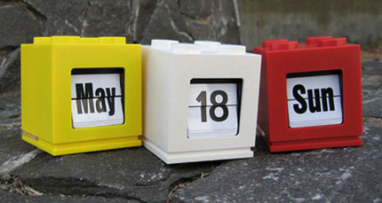 LEGO Desktop Calendar LEGO Desktop Calendar