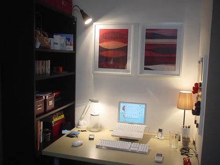 Workspace w/ flash